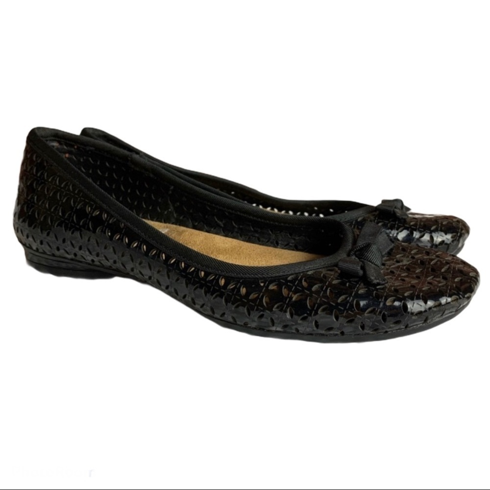 Gianni Bernini  Roberta Perforated Design Bow Flats